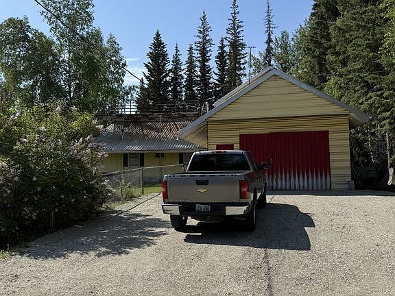 3rd image of 193 Madcap Ln