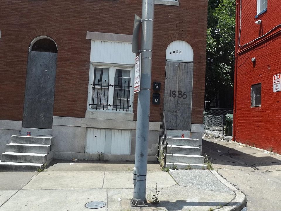 2nd image of 1836 N Washington St