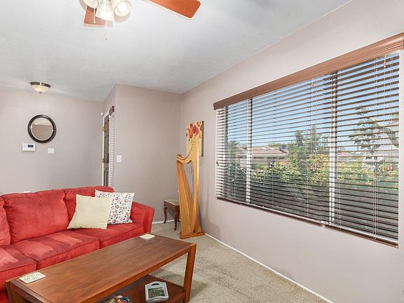 5th image of 1047 E Halifax St