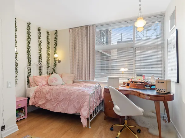 272 West 107th Street image 8 of 21