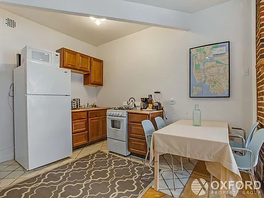 Rented by Oxford Property Group | media 18