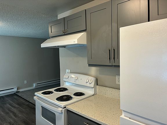3rd image of 4005 S Warner St APT 16