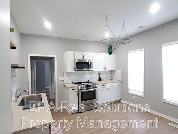 4th image of 994 Campbell Ave