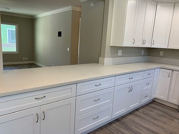 3rd image of 3334 Eureka Pl APT 5