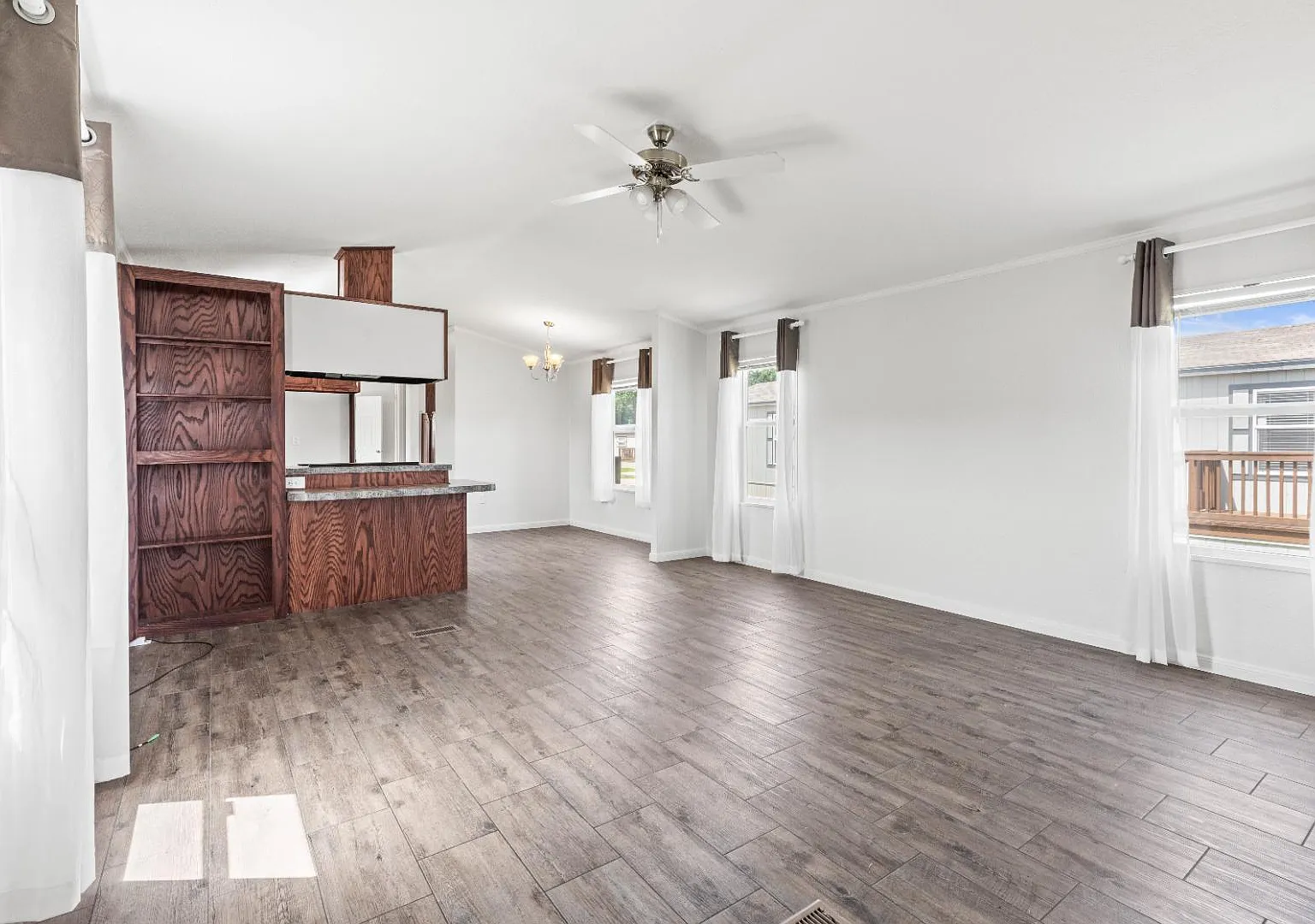 2825 Primera Rd — Photo 3