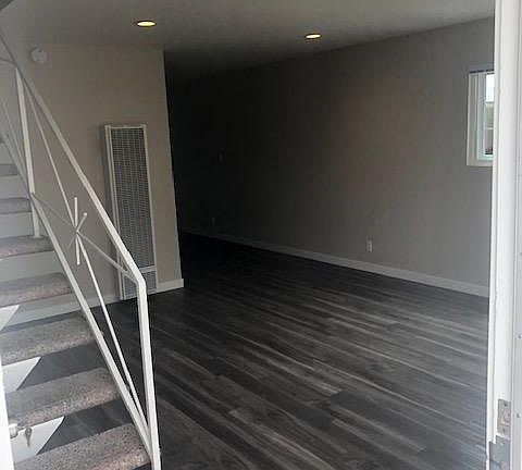 2nd image of 304 Arcade Dr