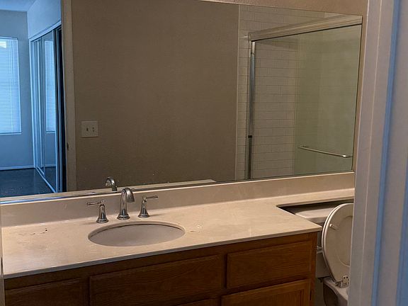 #Guardian Realty 361 Keating Henderson: Bathrom View_01242025