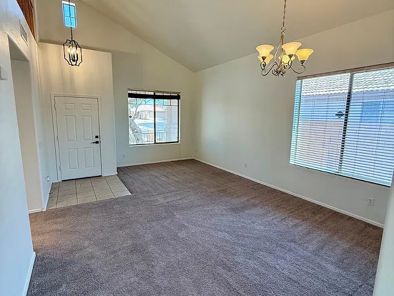 4319 W Darrel Rd — Photo 4