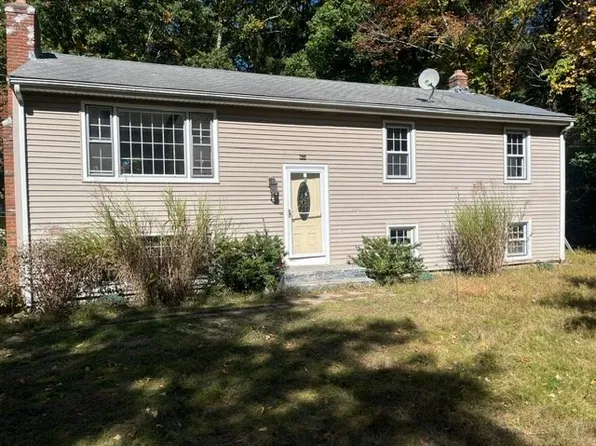 640 Oakhill Ave, Attleboro, MA 02703