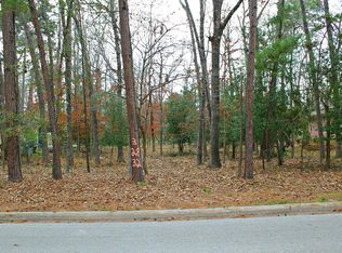 1840 Greenbriar Dr, Huntsville, TX 77340