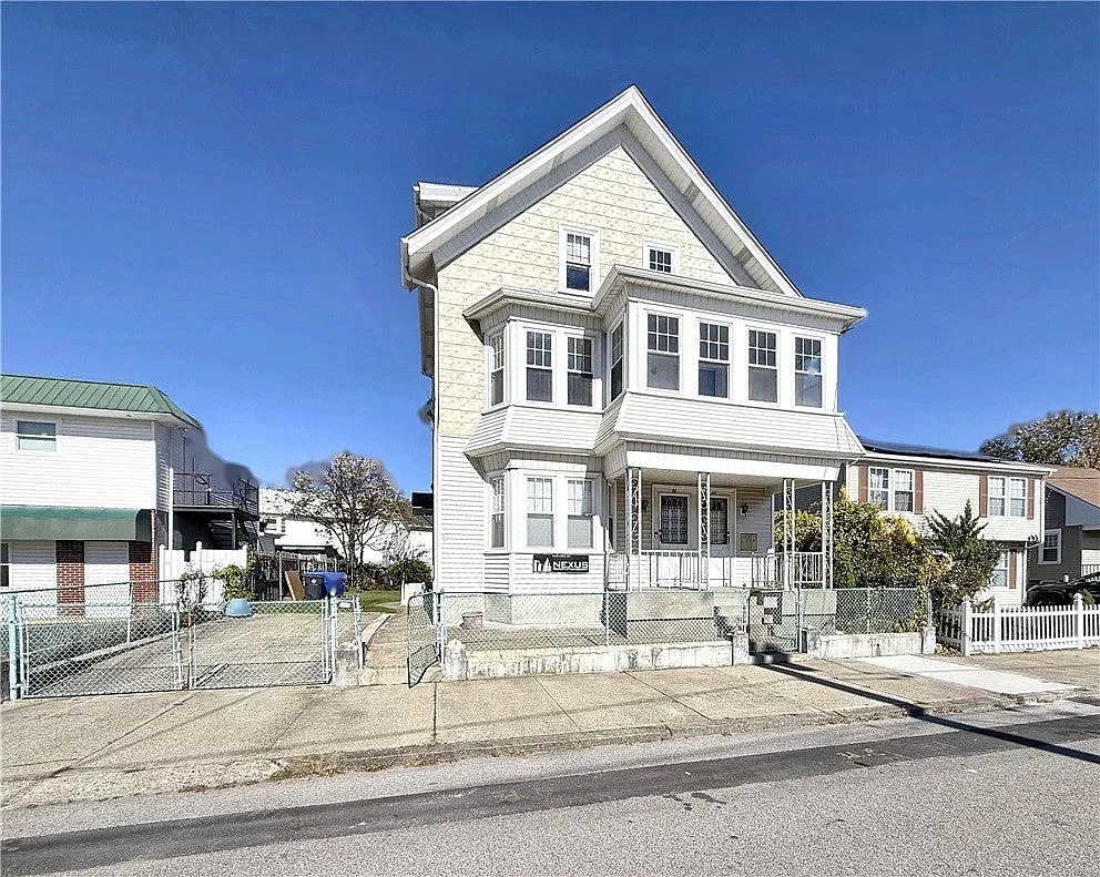 2 bed, 2080 sqft, $2,100 — Photo 3
