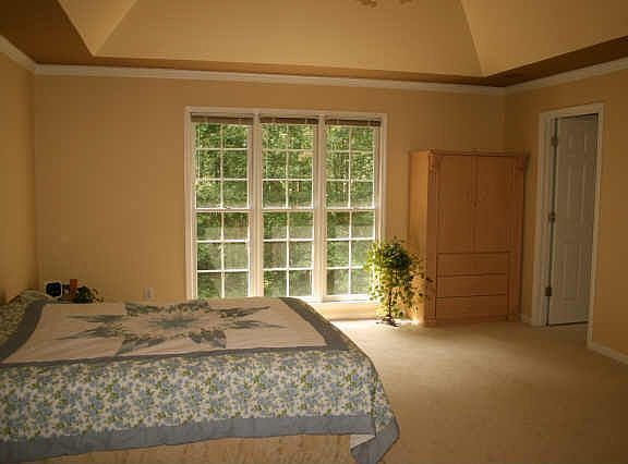 2nd image of 2707 Hampton Trl