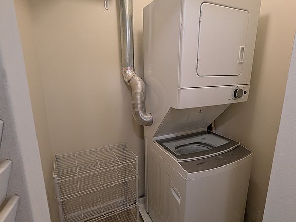 5th image of 16W465 Mockingbird Ln APT 201