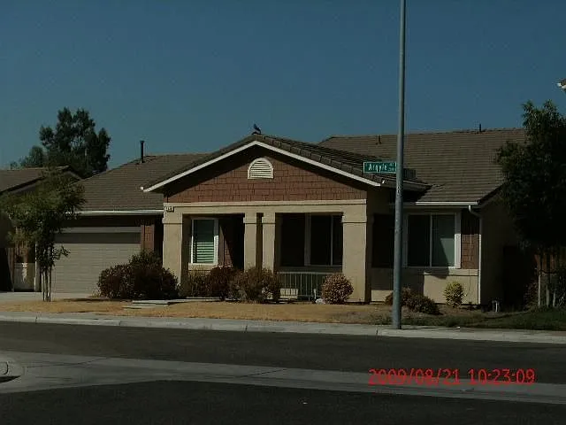 2530 S Argyle Ave photo 1