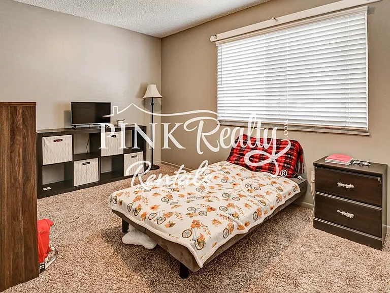 7365 Woodstock St — Photo 47
