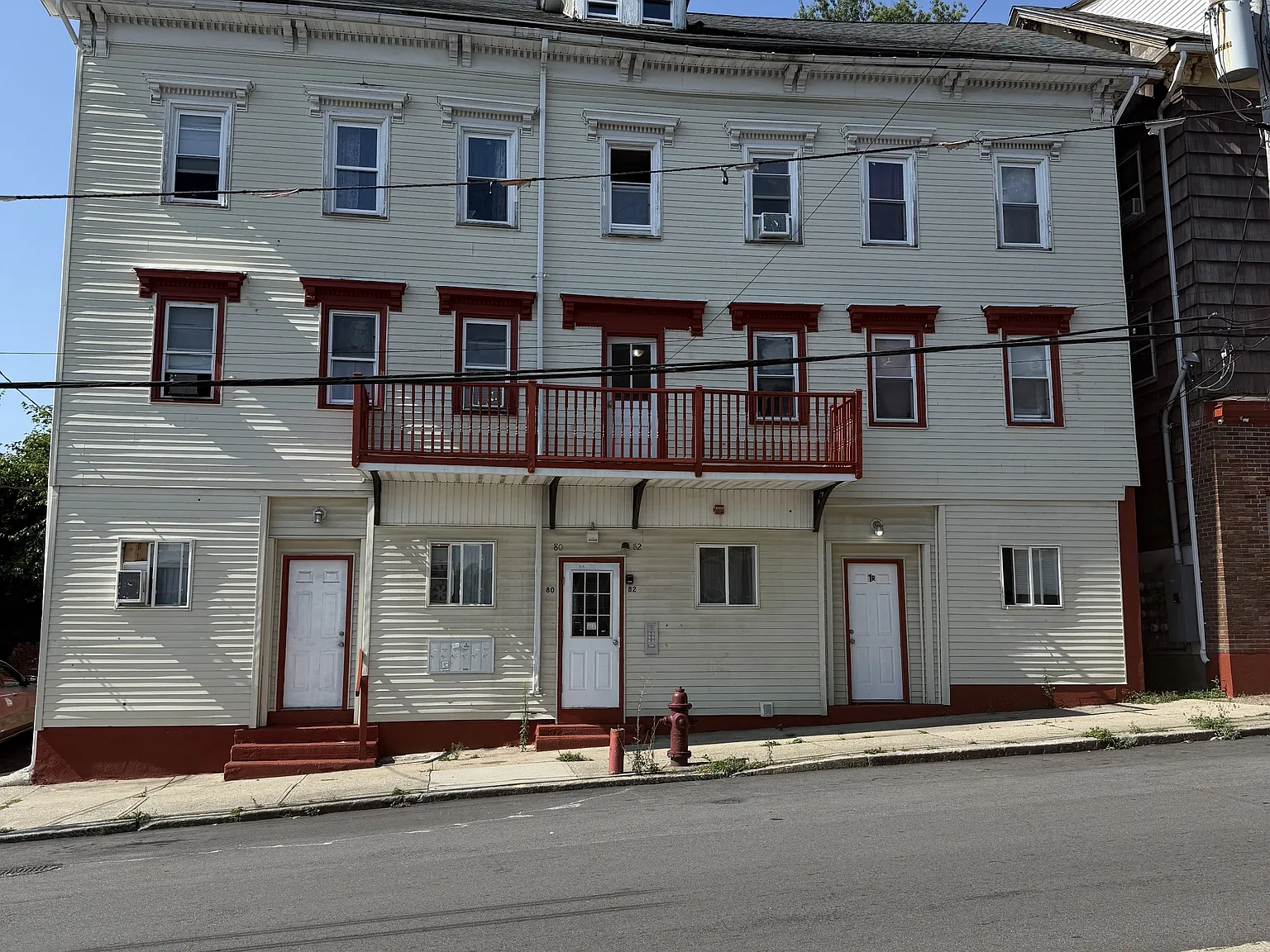 80 Blackstone Street - 3R — Photo 2