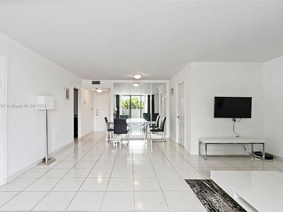 5th image of 2750 NE 183rd St APT 104