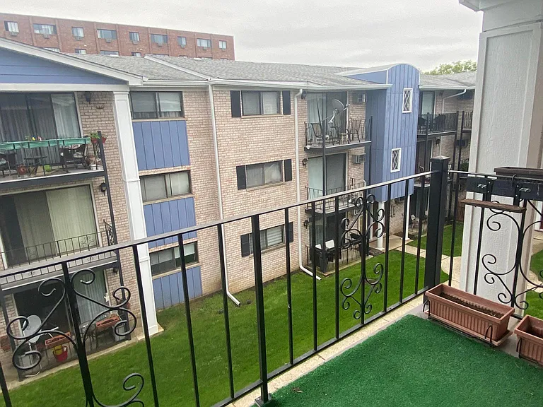 8521 W Catherine Ave #378 — Photo 12