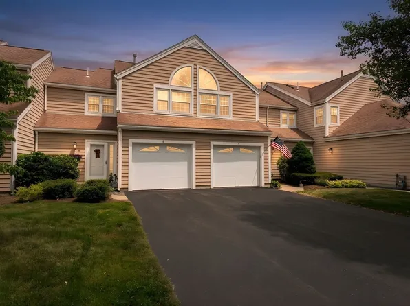 8 Teal Cir, Walpole, MA 02081