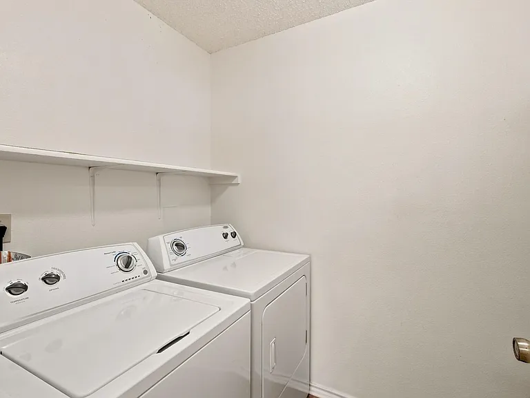 10411 Westfield Pl — Photo 22