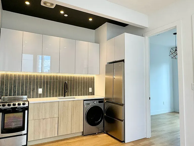 986 Bedford Ave #4F — Photo 4