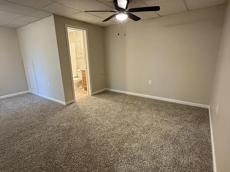 218 Tudor Dr — Photo 35