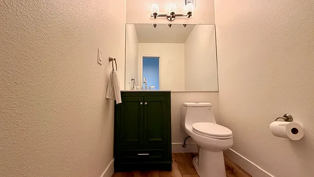 2142 E Turney Ave #10 — Photo 3