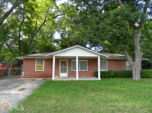 2449 Holland Dr, Macon, GA 31206