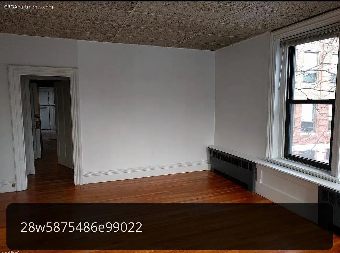 3 bed, 950 sqft, $2,900 — Photo 3