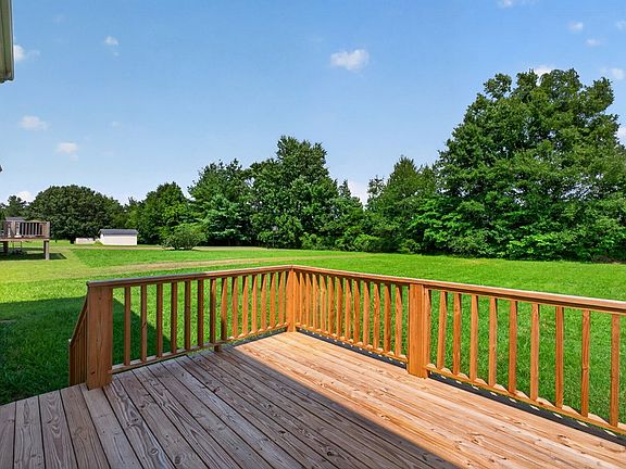 5th image of 2633 Suffolk Dr