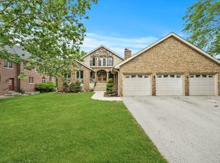 740 E Hickory Ave, Addison, IL 60101