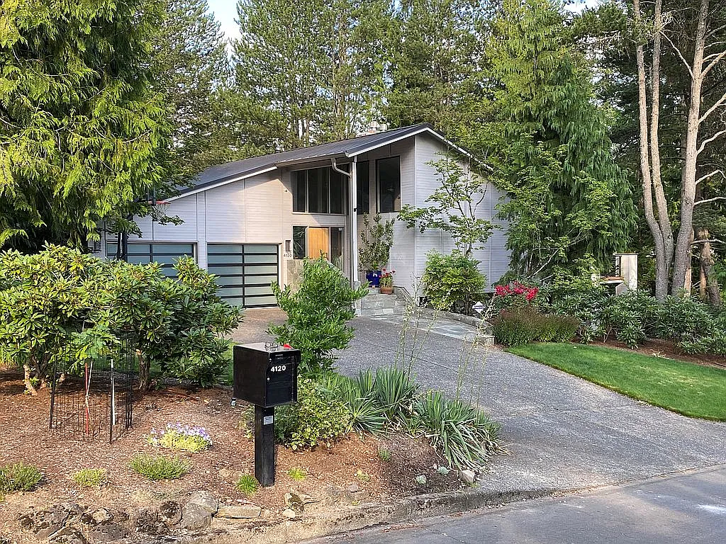 4120 SW 57th Ave photo 1