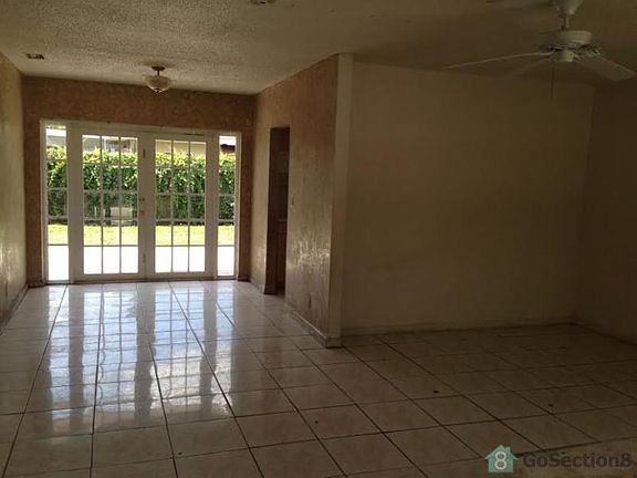 2nd image of 110 NE 17th Ct