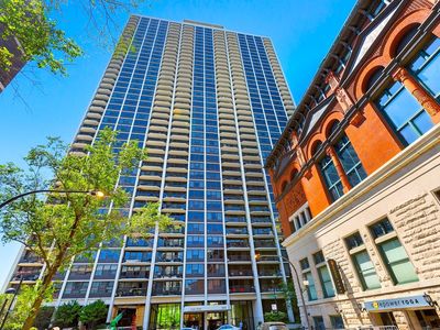 1560 N Sandburg Ter APT 809J, Chicago, IL, 60610