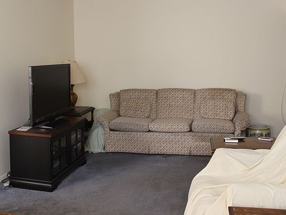 4th image of 9 Greenridge Ave APT 6B