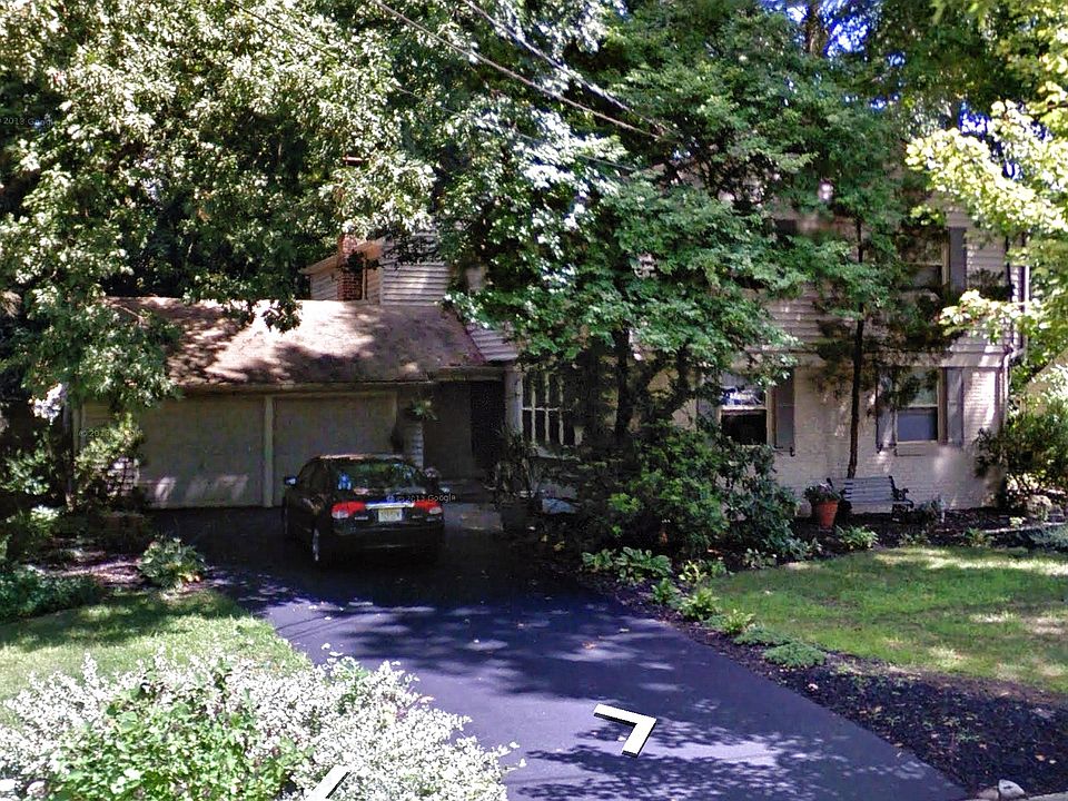 1st image of 106 Deerfield Dr