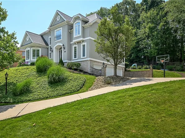 5262 Karrington Dr, Gibsonia, PA 15044