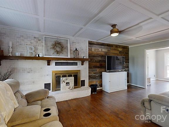 5th image of 1954 Disney Ln