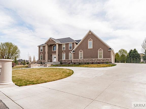 3rd image of 5930 E Pheasant Dr