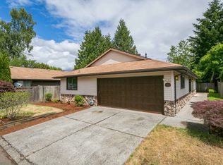 298 NE Hyde Cir, Hillsboro, OR 97124