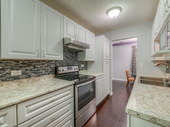 3rd image of 1276 Trailwood S