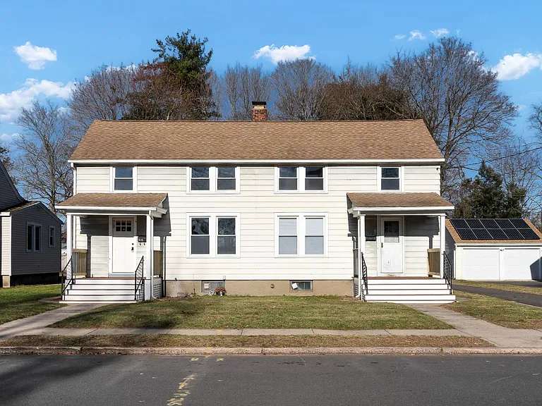 77 E Broad St — Photo 18