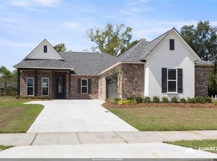 10142 Sanctuary Oaks Dr, Baton Rouge, LA 70817