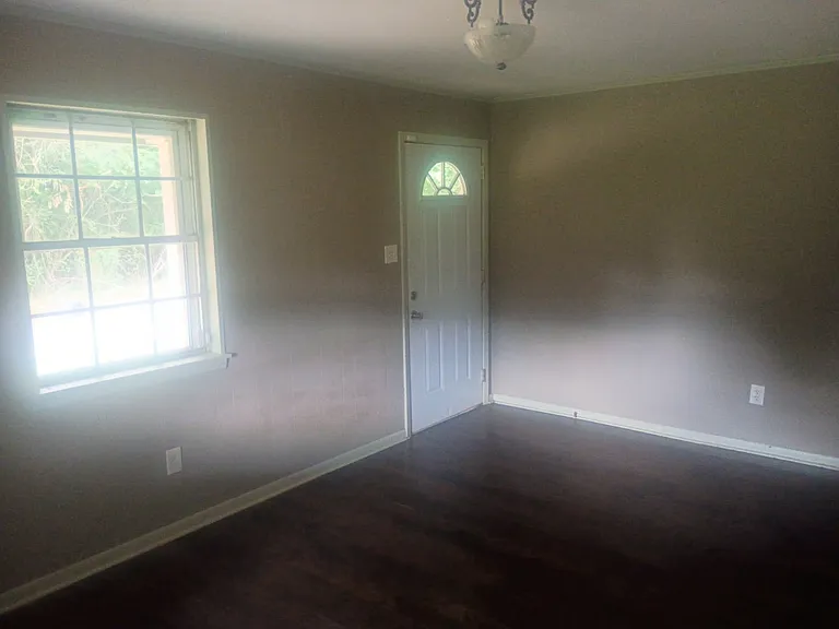 107 Grant 446 — Photo 86