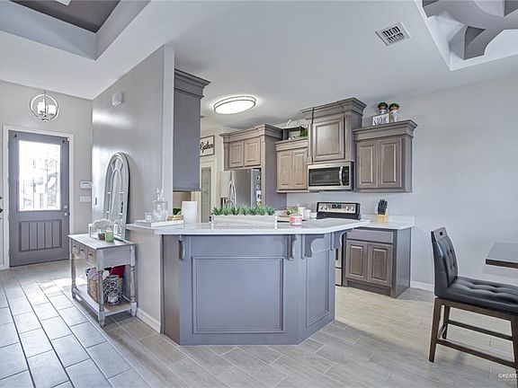 3rd image of 3804 N Silver Ln
