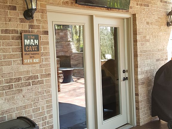 5th image of 428 Avawam Dr