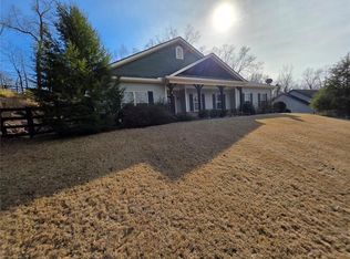 9530 Lee Cir, Gainesville, GA 30506