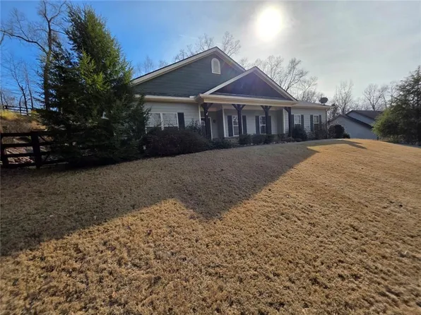 9530 Lee Cir, Gainesville, GA 30506