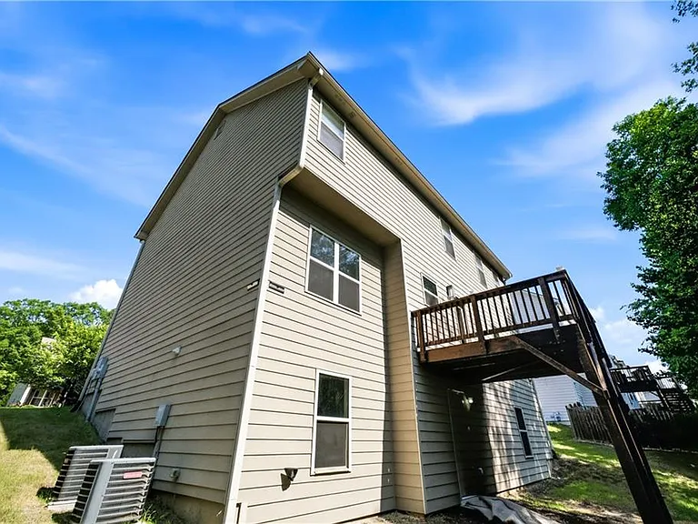 1268 Mitford Ln — Photo 37