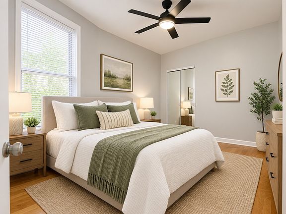 5th image of 908 W Montrose Ave #9061